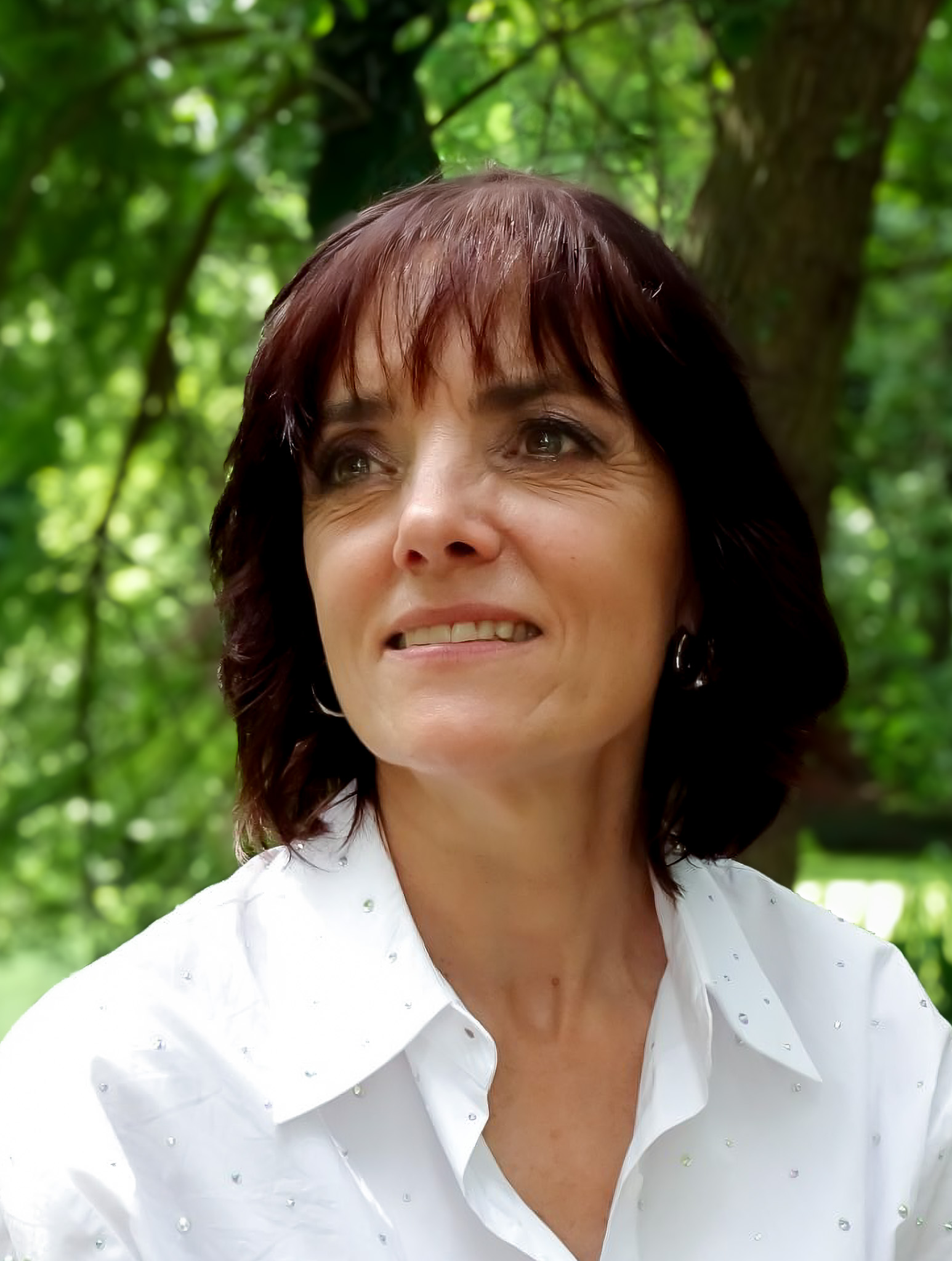 mirMiranda Meiners – Gratis hypnose: Van malende gedachten naar rust in je lijf (10 min) Portret van hypnotherapeut Miranda Meiners; gratis hypnose ‘Van malende gedachten naar rust in je lijf’ (10 min).